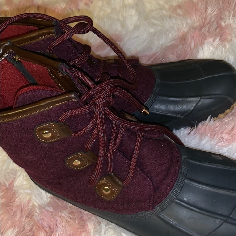 tommy hilfiger duck boots